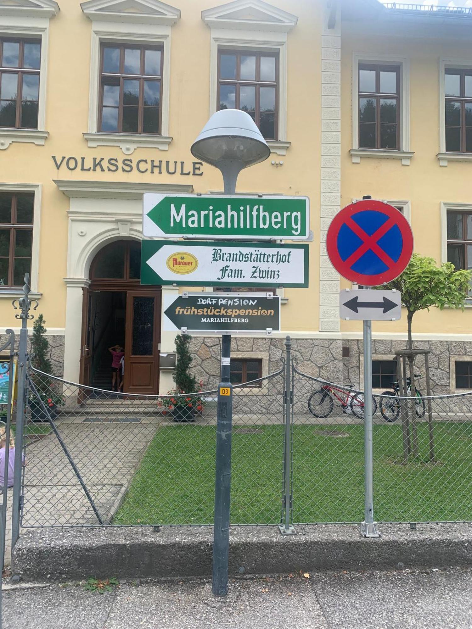 Dorfpension Mariahilfberg Gutenstein Exteriör bild